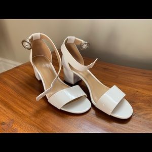 White heeled Sandles